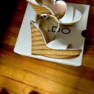 Aldo wedged sandals